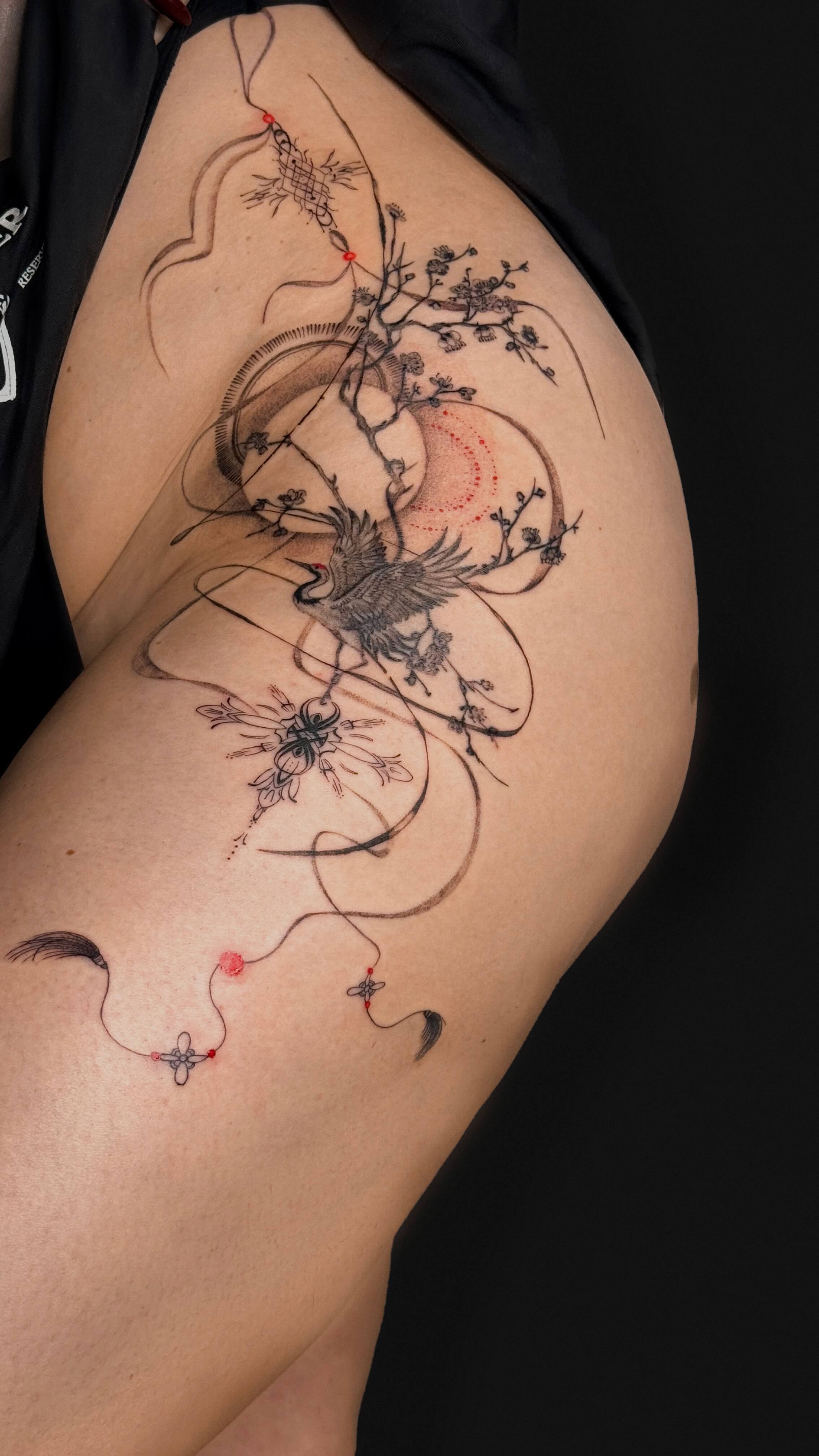 Fine line botanical composition with a crane on the hip